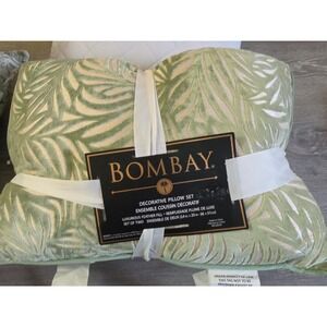 Bombay Decorative pillow Pair new with tags green 14"x20"  Feather Filled